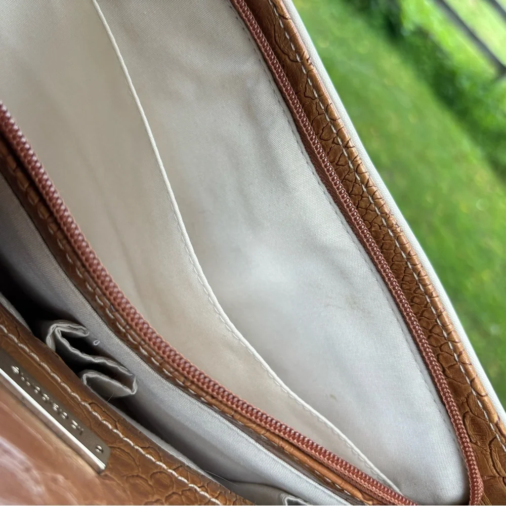 Liz Claiborne Elegant Brown and Cream Handbag with Wallet